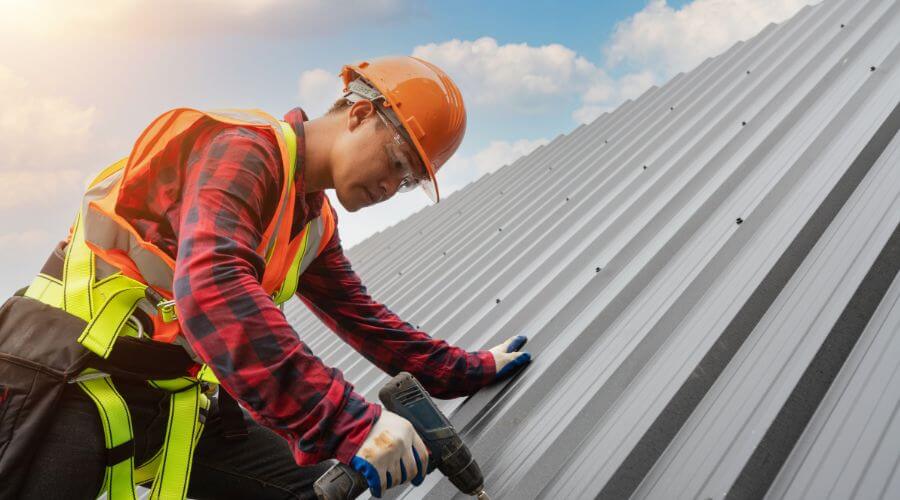 Professional residential roofers in Saybrook, IL